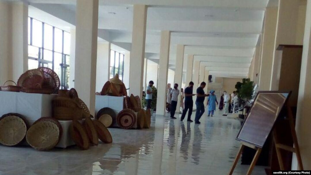 Омодагиҳо ба сафари Шавкат Мирзиёев дар Марғелон.