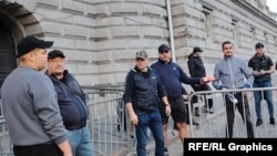 Punkt na ulazu u kamp provladinih pristalica pored Skupštine Beograda, 2. novembar 2025.