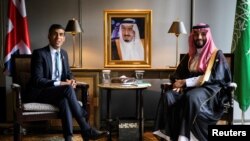 دیدار نخست‌وزیر بریتانیا با ولیعهد عربستان سعودی در اندونزی
