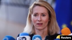 Šefica vanjske politike EU razgovara s novinarima u Briselu 16. marta.