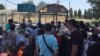 Кыргызско-казахская границе в день открытия таможенных границ между двумя республиками. 12 августа 2015 года, пункт пропуска «Ак-Жол».