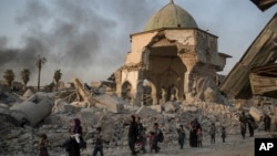 مسجد تاریخی «نوری» در سال ۱۳۹۶ توسط داعش نابود شد و یونسکو بازسازی آن را برعهده دارد