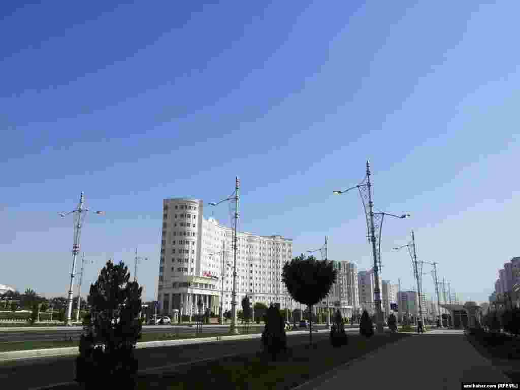 Aşgabadyň "Bitaraplyk" şaýolynyň ugry