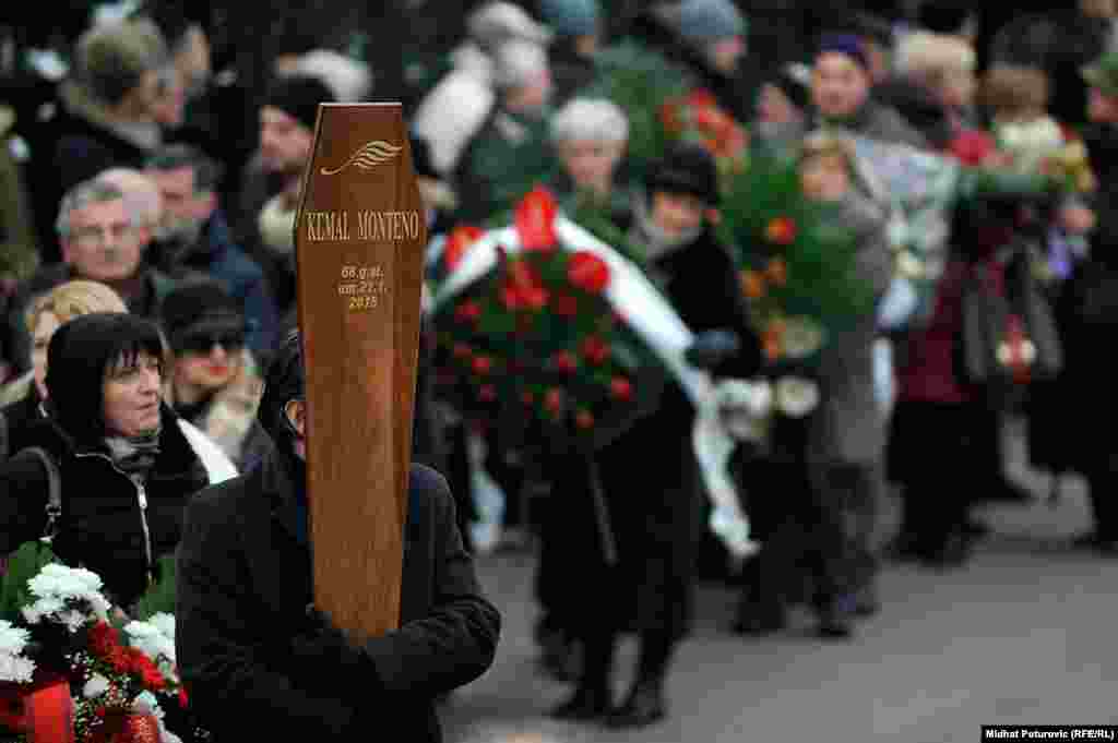 Bosnia and Herzegovina - Sarajevo - The funeral of Kemal Monteno in the Alley of the Greats at the Sarajevo cemetery Bare. During the rich career of singer released a total of 15 recordings, albums and the latest, 'What is life', came out two years ago. 2