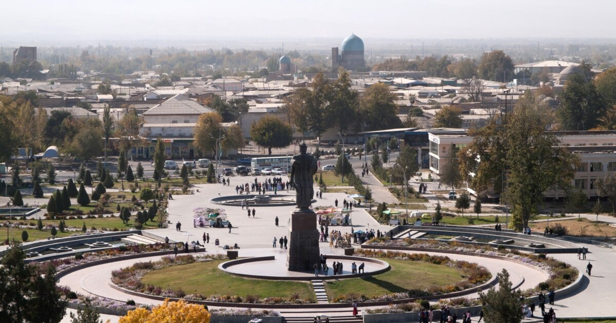 Салбыраған кеуделер суреті