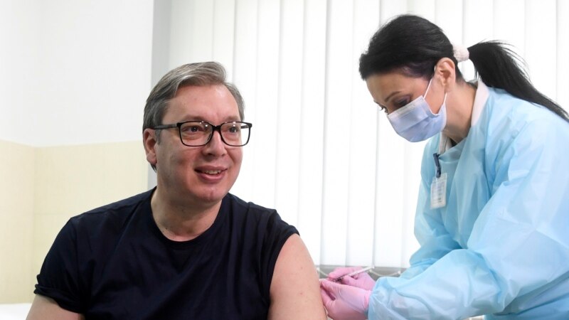 Vuçiq merr vaksinën kineze kundër koronavirusit