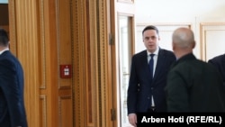 Predsjednik LDK, Lumir Abdixhiku, u zgradi parlamenta, 28. aprila 2026.