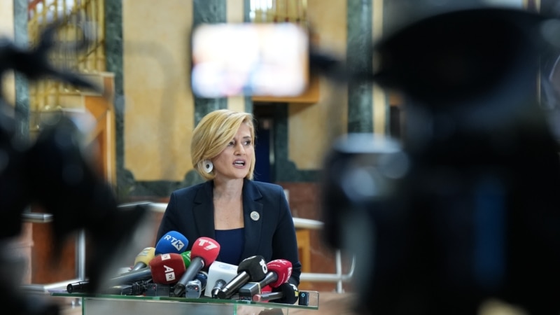 Kusari-Lila pret stabilizim të çmimeve të naftës