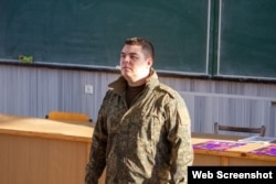 Агітатор перед студентами університету Даля