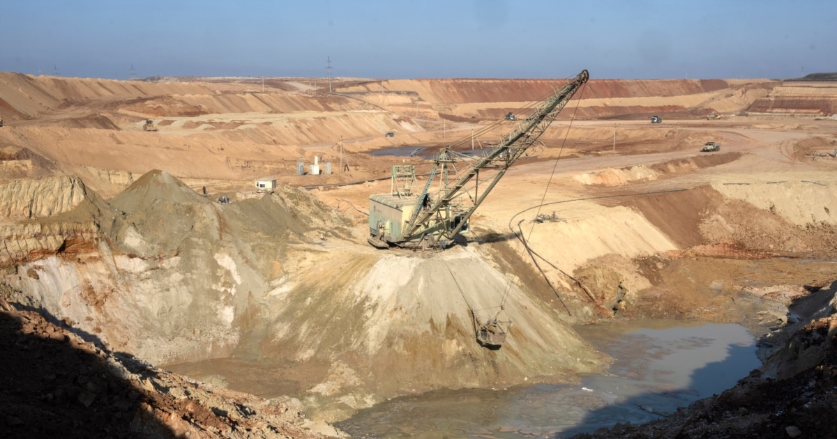 Ukraina thotë se është e gatshme ta nënshkruajë marrëveshjen për minerale me SHBA në