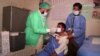 بلوچستان کې افغان کډوالو ته د کووېډ-۱۹ واکسین ورکول پیل شوي