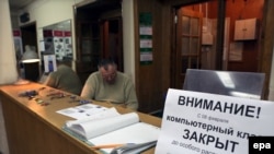 Власть скоро начнет пугаться уже своей тени, считают аналитики