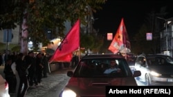 Suporteri ai PDK, la Mitrovica.