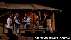 Сцена із вистави «Коляда та й Плєс». Київ, 14 січня 2026 року