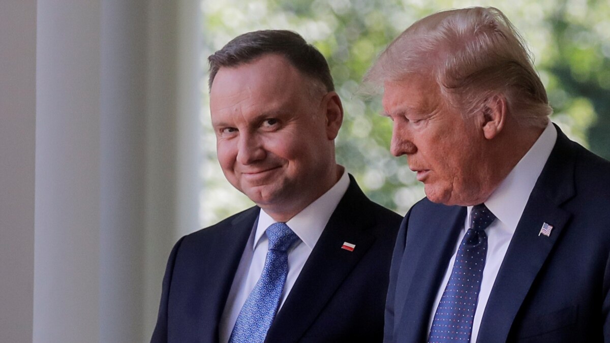 tramp-pozdravil-dudu-s-pobedoy-na-vyborah-i-gotov-prodolghity-sotrudnichestvo-v-oboronnoy-sfere Трамп поздравил Дуду с победой на выборах и готов продолжить сотрудничество в оборонной сфере