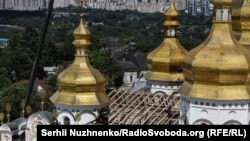 У Києво-Печерській лаврі тривають аварійно-відновлювальні роботи після нападу Росії 15 червня, Київ, 17 червня 2026 року