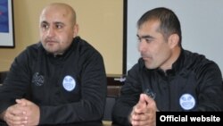 Ғайрат Мираҳмадов - сармураббии дастаи «Равшан» ва Одил Эргашев - капитани ҳамин даста
