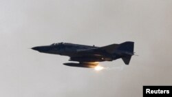«F-4»