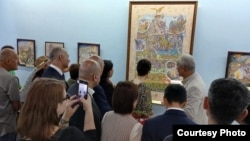 Олим Камолов, наққоши тоҷик ва пайрави мактаби Беҳзод ҳунари минётурнигориро дар Тоҷикистон рушд медиҳад