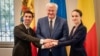 De la stânga la dreapta: Miniștrii de externe Mihai Popșoi, Andri Sibiha și Oana Țoiu la Cernăuți, pe 8 august 2025.