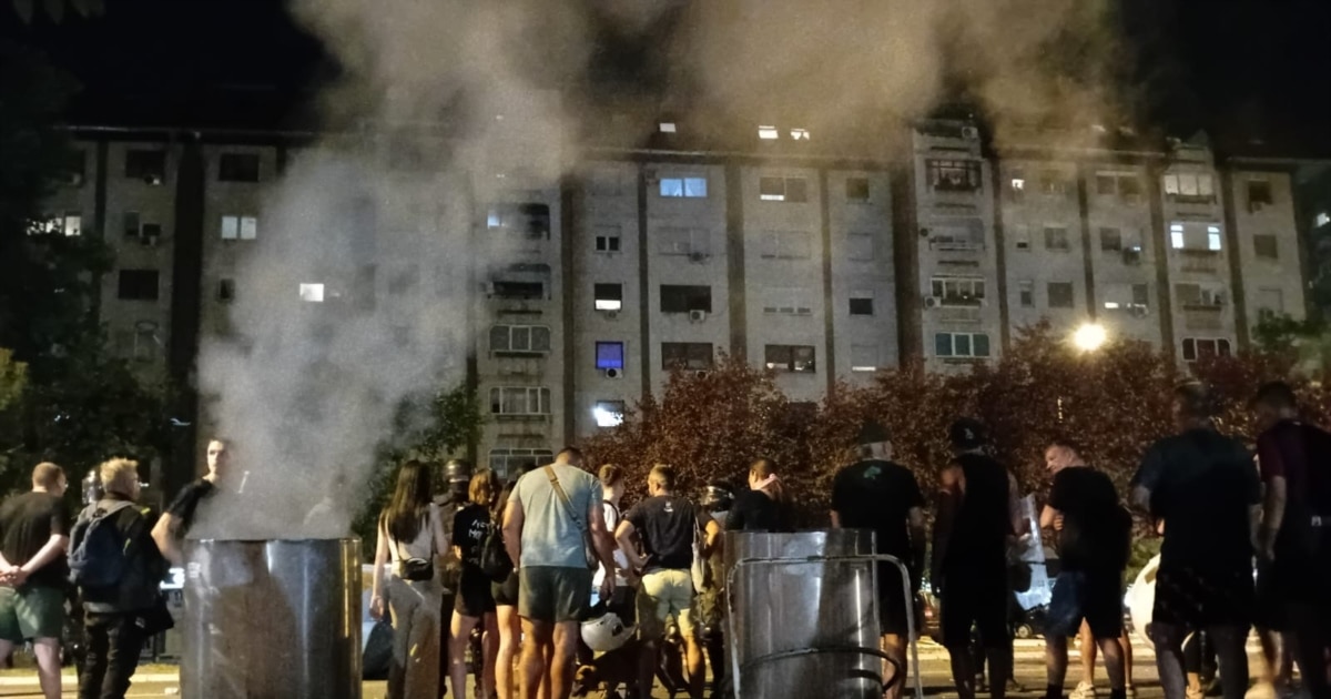 Сблъсъци между протестиращи студенти и подръжници на сръбския президент Александър