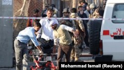 آرشیف، انتقال زخمی‌ها پس از یک انفجار در کابل