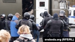 Падчас разгону акцыі пратэсту ў Гомлі. 27 верасьня 2020 году.