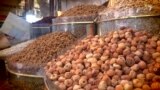 بازار بی‌رونق آجیل نوروزی در ایران