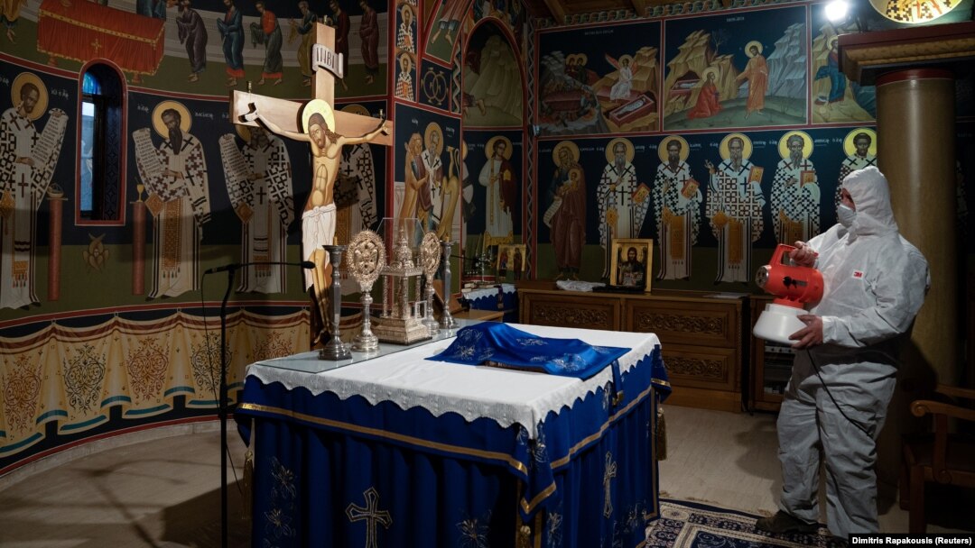 Dezinfekcija manastira Kastritsis u Grčkoj, mart 2020. 