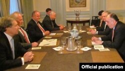 United States -- The Azerbaijani and Armenian foreign ministers (R) meet with the OSCE Minsk Group co-chairs in New York, 27Sep2013. 