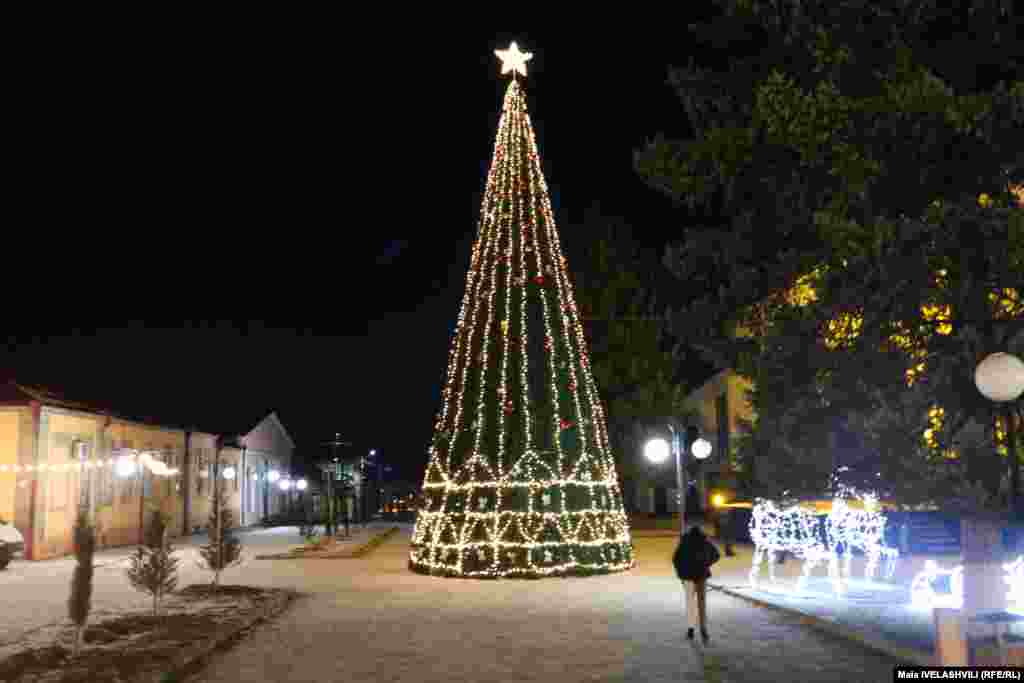 Georgia -- Christmas tree. Akhaltsikhe. dec2021