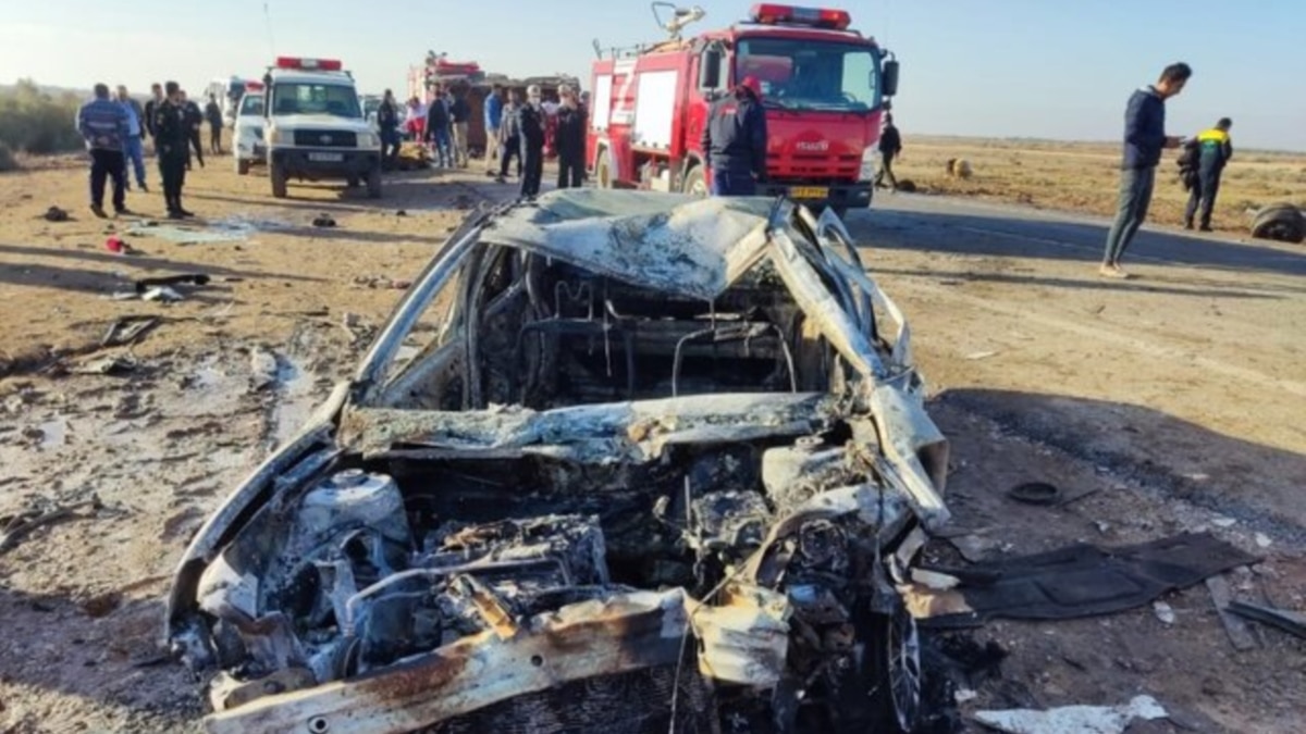 10 Killed in Road Accident In Southwestern Iran pic