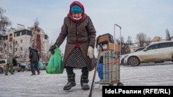 Очередь за бесплатной едой в Казани: "Человек, живущий на улице, так не выглядит"
