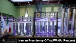 Nekoliko centrifuga nove generacije prikazano je tokom iranskog Nacionalnog dana nuklearne energije u Teheranu, Iran, (10. april 2021.)
