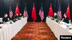 Срещата между държавния секретар на САЩ Антъни Блинкен и Янг Цзечъ, който отговаря за външната политика в Китайската комунистическа партия.