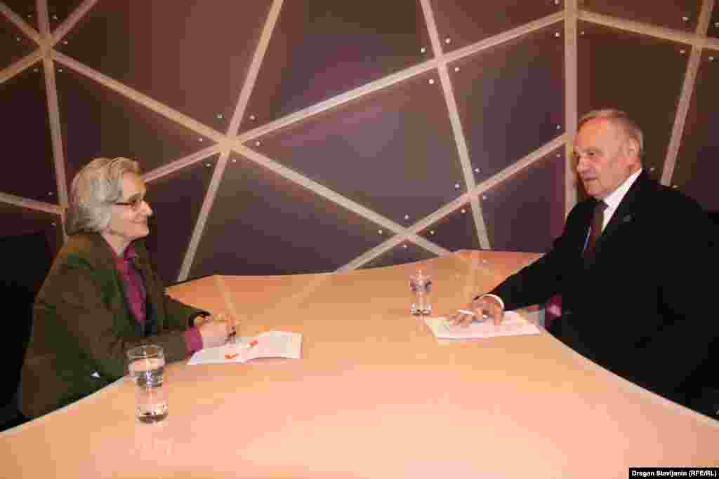 În studioul TV al Europei Libere de la Praga