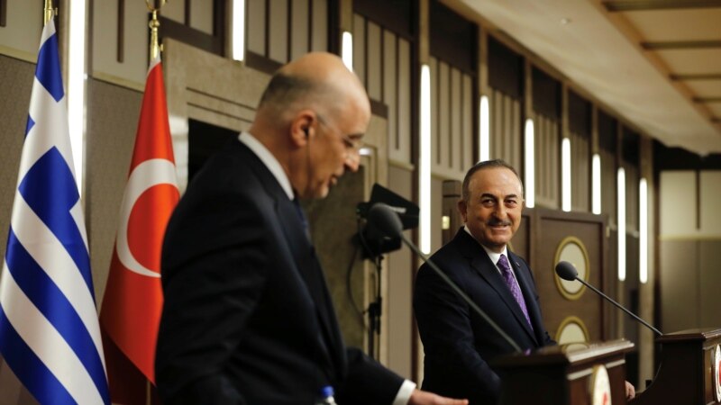 Дендиас и Чавушоглу договорија средба Мицотакис- Ердоган