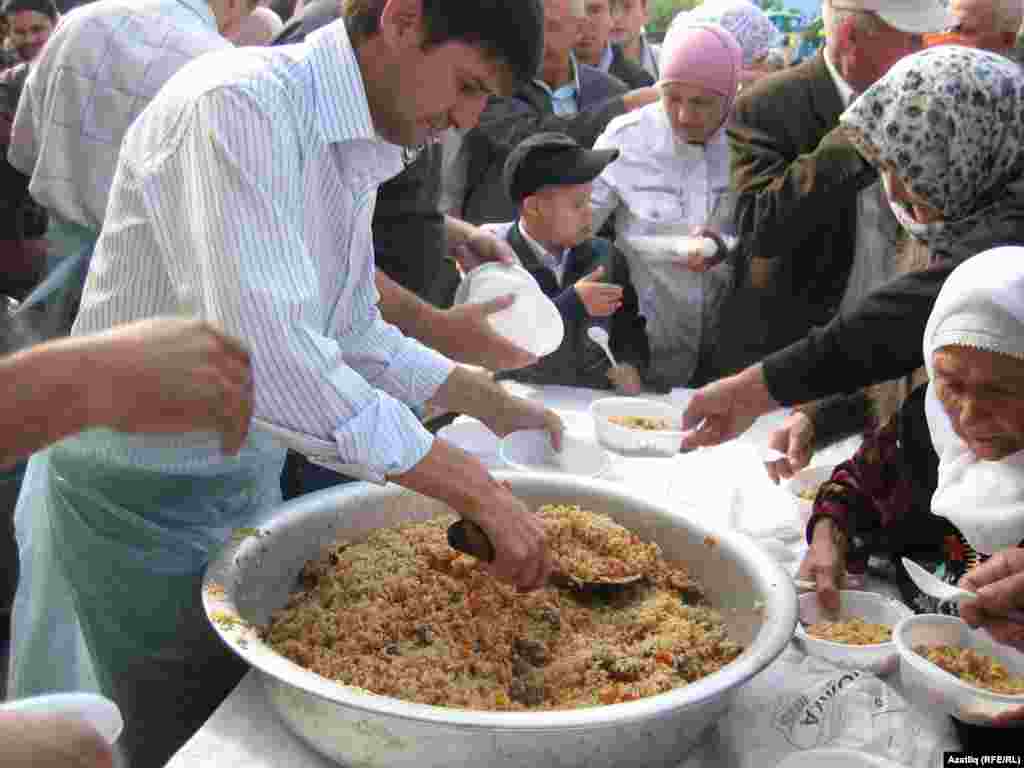 A traditional plov dish is served in Izhevsk, the capital of Russia&#39;s Udmurt Republic.