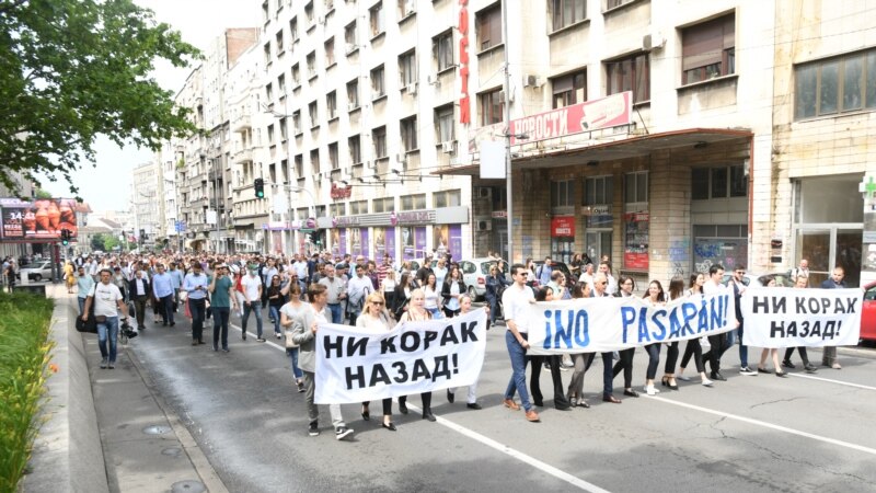 Srbija: Deo advokata ostaje u protestu 