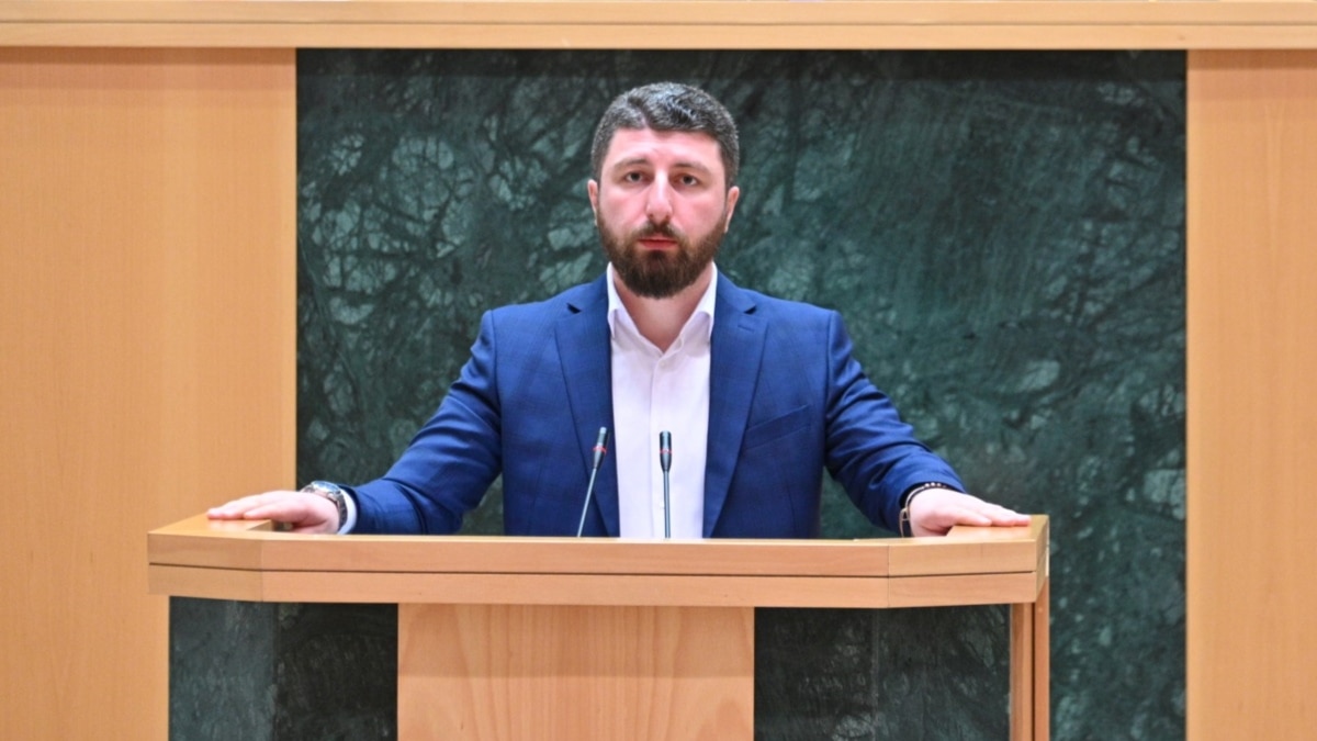 სამწუხაროდ, შედეგიანი არ არის ტრამპის ბრძოლა „დიპ სტეიტის“ წინააღმდეგ - „ოცნების“ დეპუტატი „მეგობარი აქტის“ მიღებაზე