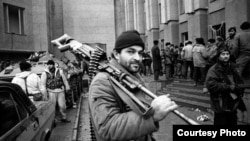 Chechen fighters in Grozny in 1994