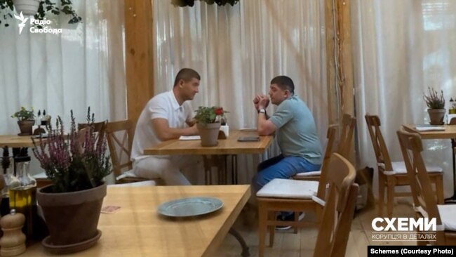 Зустріч Шапрана з Осіповим в одному зі столичних ресторанів у вересні 2024 року. Фото отримане «Схемами»