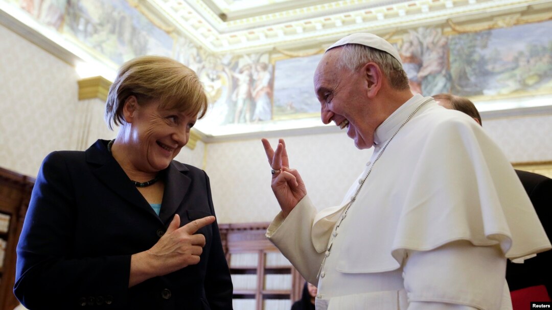 Merkel je rekla da je s papom razgovarala i o imigraciji