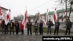 Адзначэньне гадавіны Збройнага чыну ў Слуцку. Архіўнае фота.
