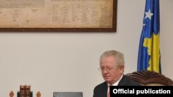 Skender Hiseni, ministar unutrašnjih poslova Kosova 