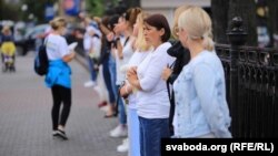 Ілюстрацыйнае фота. Акцыя ўшанаваньня памяці загінулага дырэктара ваўкавыскага музэя Канстанціна Шышмакова. Горадня, 20 жніўня 2020 году