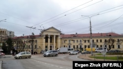 Здание поликлиники севастопольской горбольницы №1 на площади Восставших 