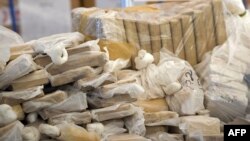 Пакеты с героином. Иллюстративное фото. 