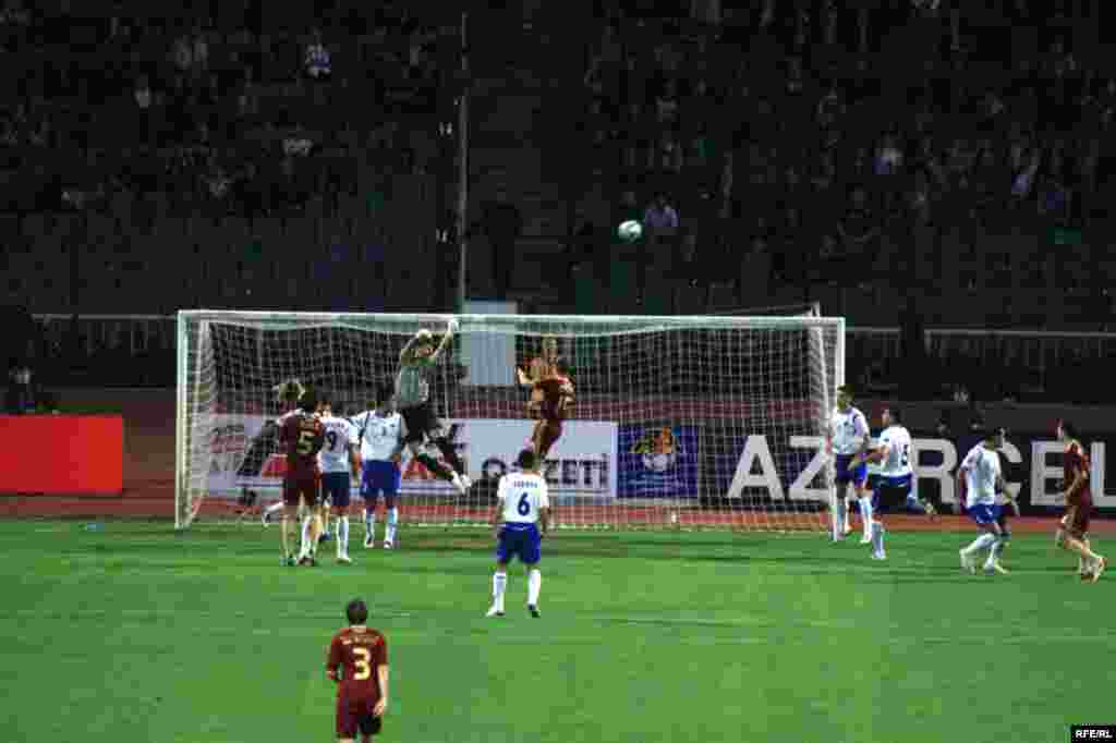 Tribunada savaş, meydanda barış... #6