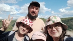 Айдар Магадеев с семьей. Архивное фото из Telegram-канала его группы поддержки